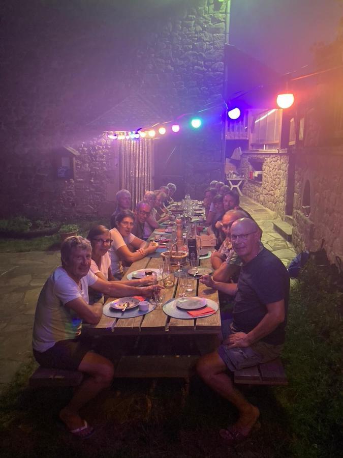 Lo Soulenquo A Fonteilles Sur Le Gr 65 Bed & Breakfast Golinhac Bagian luar foto