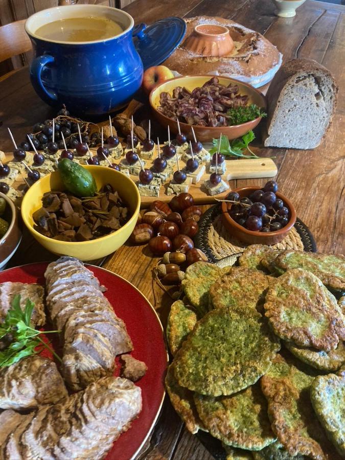 Lo Soulenquo A Fonteilles Sur Le Gr 65 Bed & Breakfast Golinhac Bagian luar foto